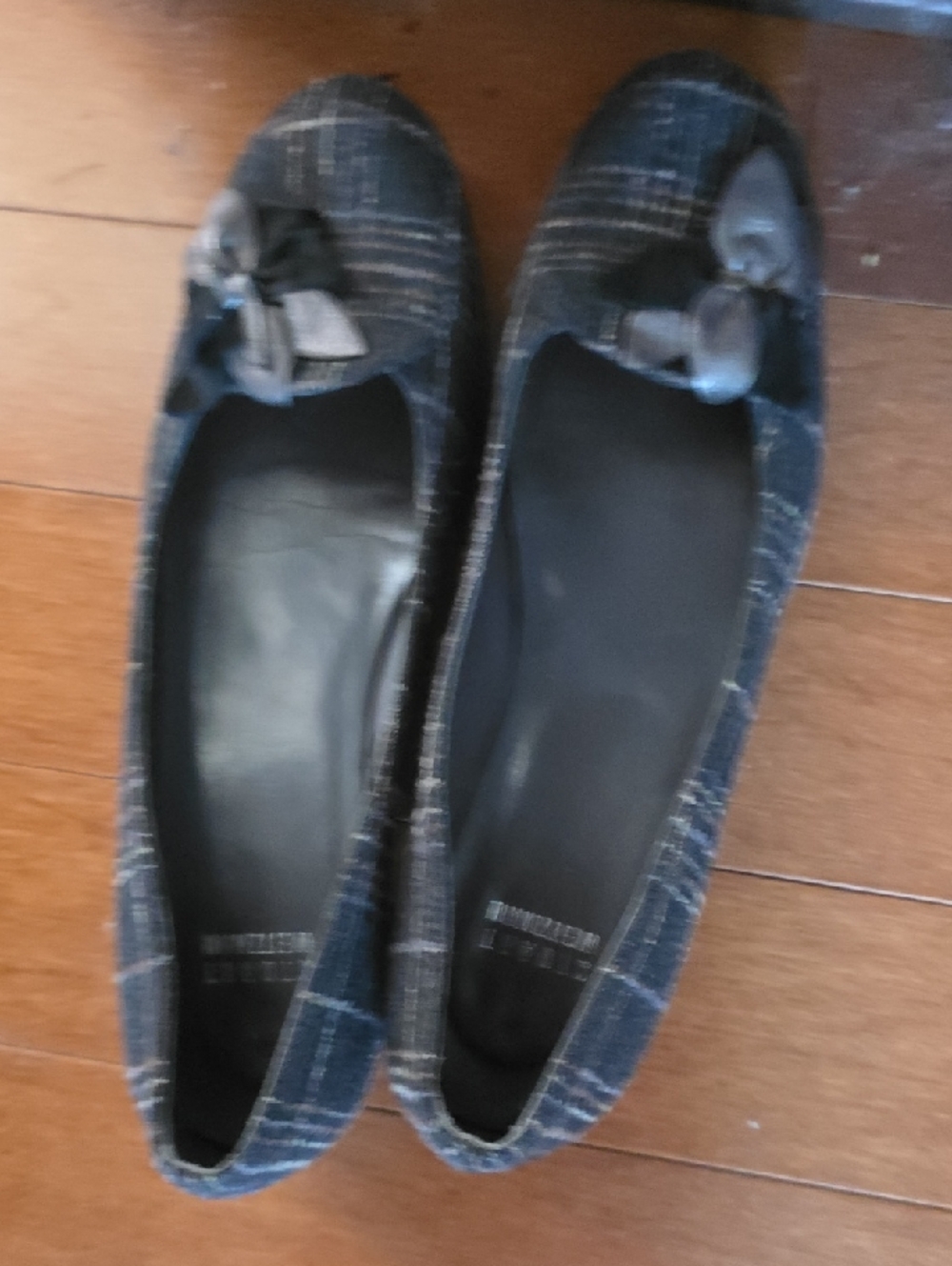 Authentic Stuart Weitzman Plaid Bow Ballet Flats in Navy and Gray Size 8